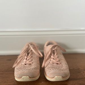 Blush APL Techloom Pro // Size 5.5